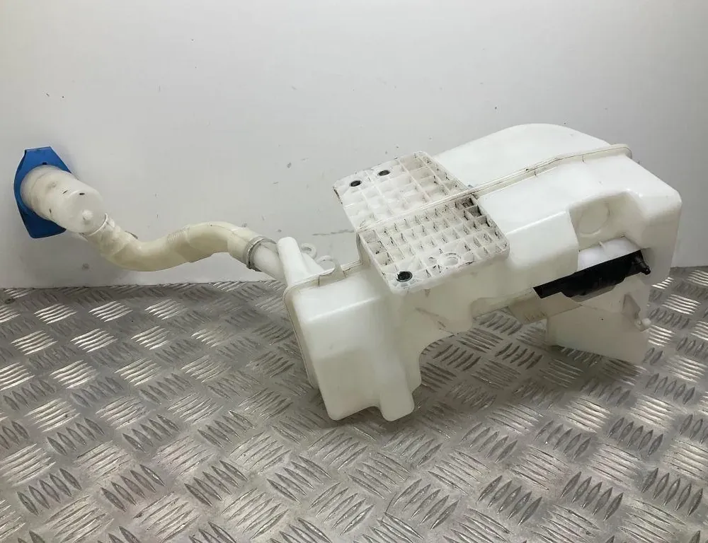 VOLKSWAGEN Jetta 6 generation (2010-2018) Vindusspylertank 5C6955453Q,1K5955651 34711746