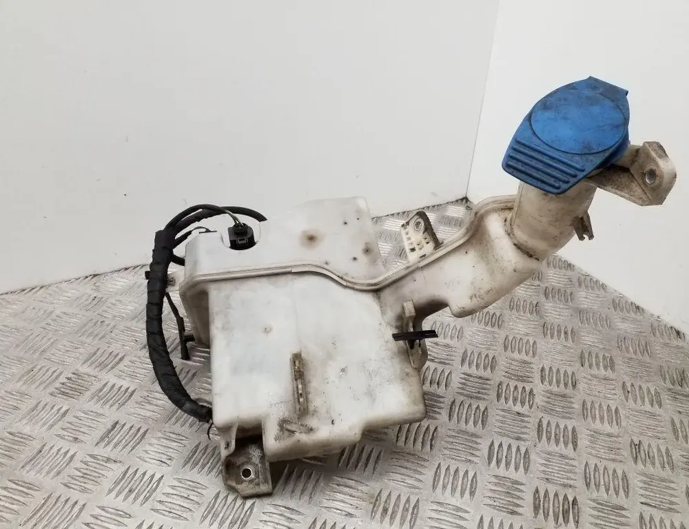 VOLKSWAGEN Passat B7 (2010-2015) Vindusspylertank 1K6955651,3AA955453G 34725770