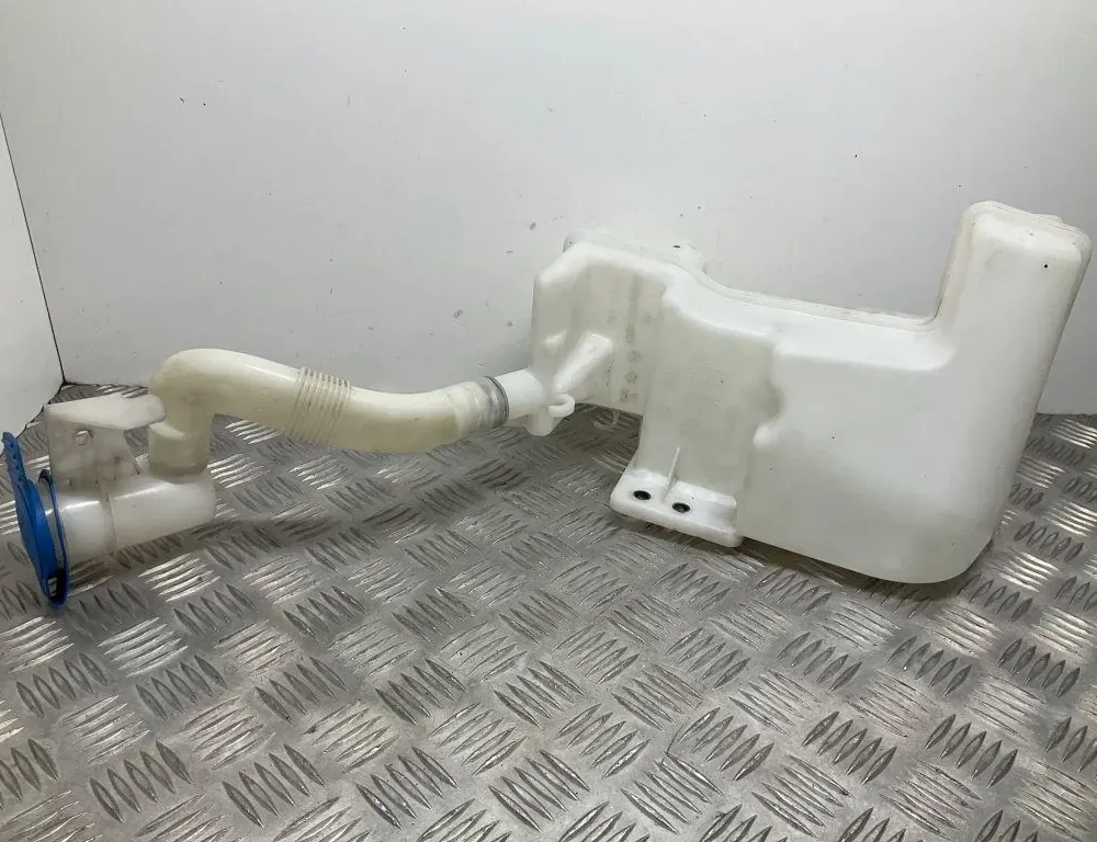 VOLKSWAGEN Jetta 6 generation (2010-2018) Vindusspylertank 5C6955453Q,1K5955651 34711746
