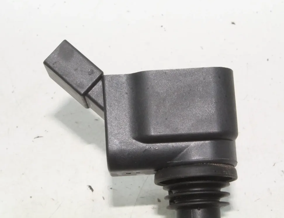 SKODA Octavia 4 generation (A8) (2019-2023) Høyspent tennspole 04E905110P 33559119