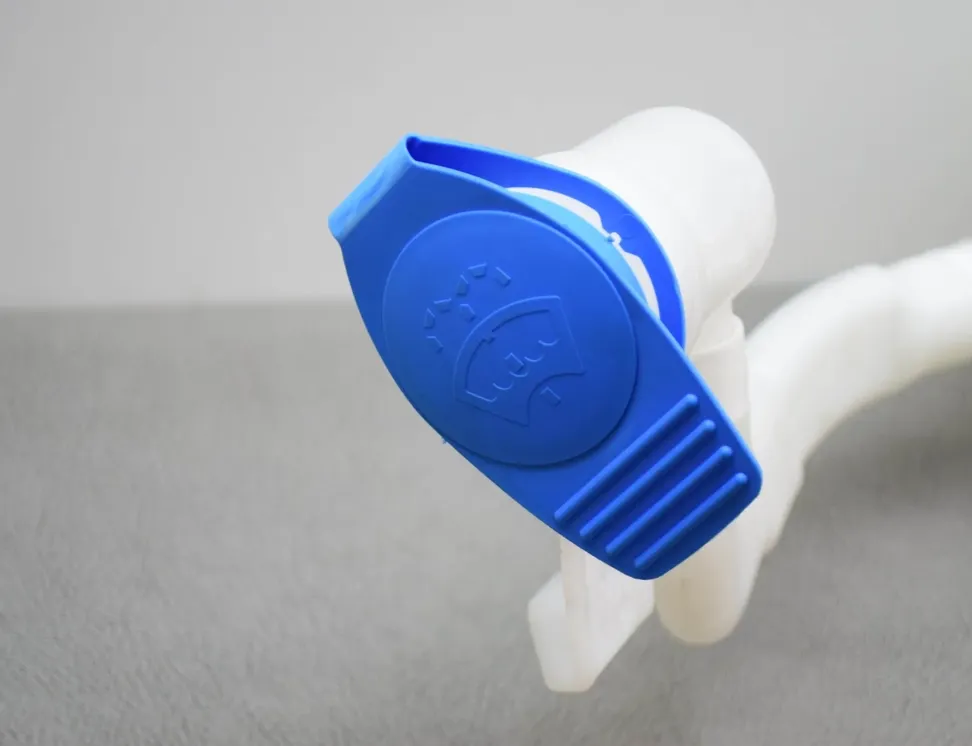 VOLKSWAGEN Jetta 6 generation (2010-2018) Vindusspylertank 5C6955453Q 17357243