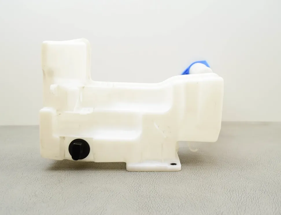 VOLKSWAGEN Jetta 6 generation (2010-2018) Vindusspylertank 5C6955453Q 17357243