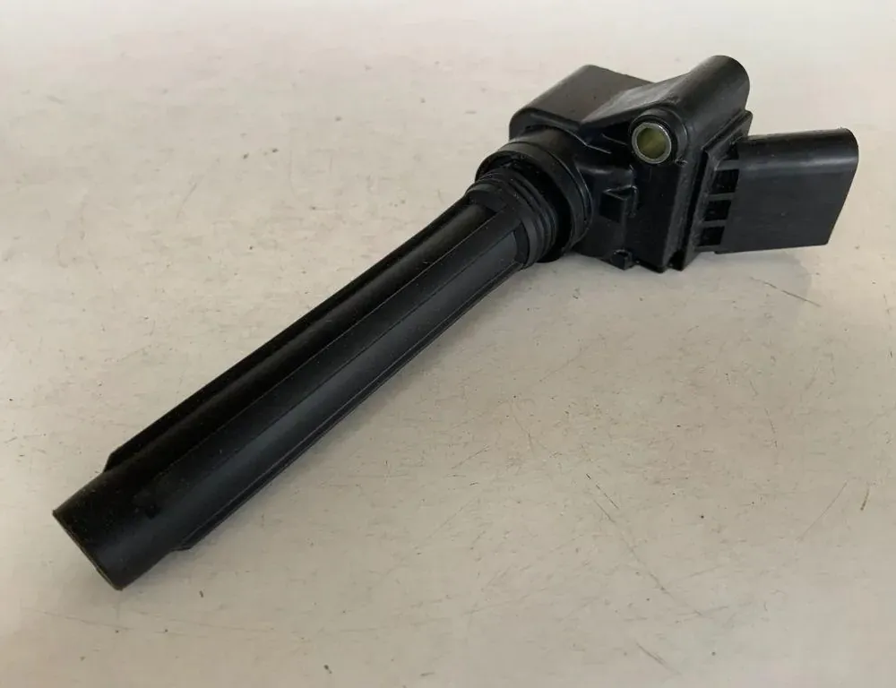 AUDI A4 B9/8W (2015-2024) Høyspent tennspole 06L905110E 33779855