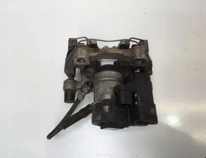 SKODA Karoq 1 generation (2017-2024) Bremsecaliper venstre bak 5Q0615405ER 24270542