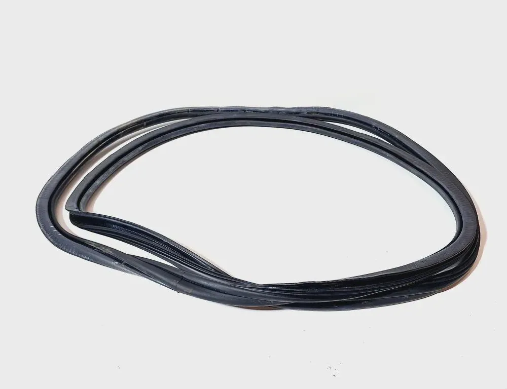 AUDI Q5 8R (2008-2017) Front venstre dørpakning gummi 8R0831721,8R0831721D 34075570