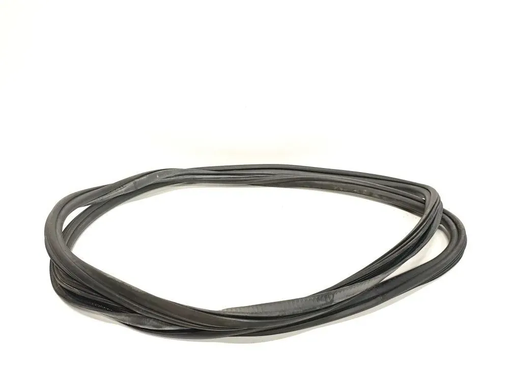 AUDI Q5 8R (2008-2017) Front venstre dørpakning gummi 8R0831721D 34044944