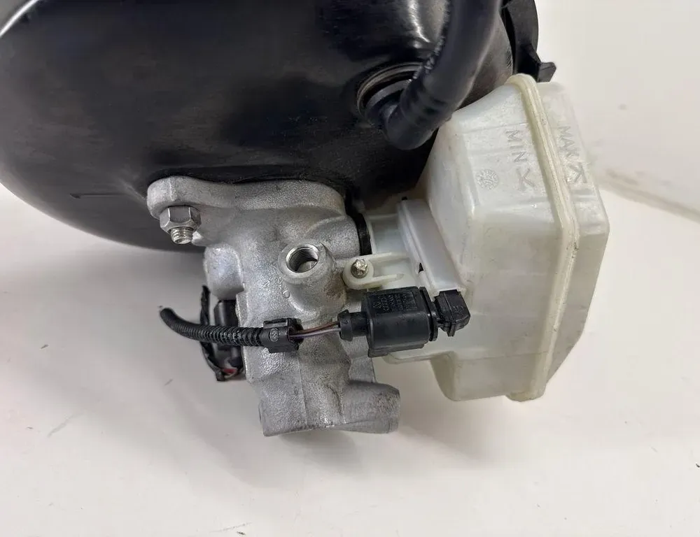 PORSCHE Cayenne 958 (2010-2018) Bremseservoforsterker 7P0612101G 34986405