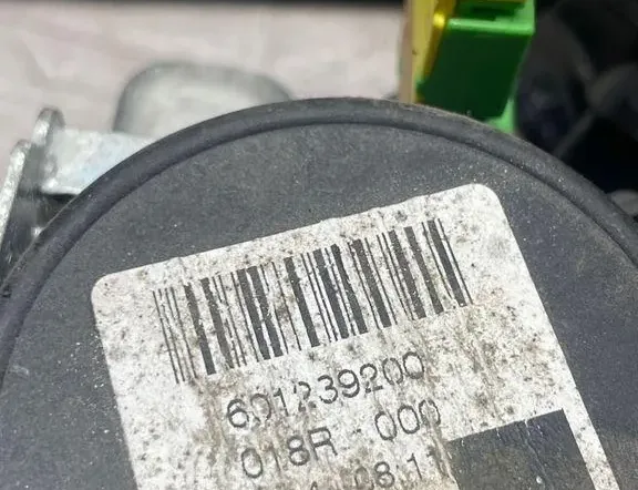 VOLVO XC90 1 generation (2002-2014) Bakre venstre sikkerhetsbelte 601239200 34980244