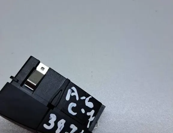 AUDI A6 C7/4G (2010-2020) Brytere 34983024