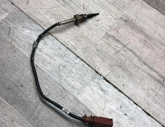 AUDI A4 B9/8W (2015-2024) Eksostemperatursensor 6X0973802A 34980292
