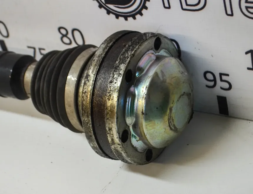 AUDI A3 8P (2003-2013) Fremre høyre drivaksel 1K0407272RB 11539631