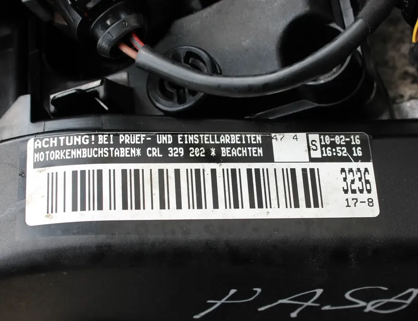 VOLKSWAGEN Passat B8 (2014-2023) Motor CRL 25704200