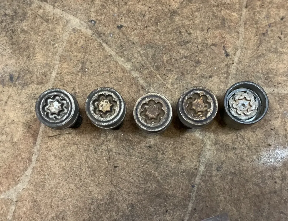 MERCEDES-BENZ GL-Class X166 (2012-2015) Låsehjulboltsett B66470156 34967728