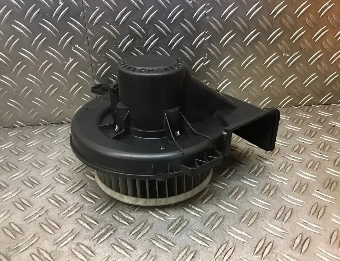 VOLKSWAGEN Polo 4 generation (2001-2009) Varmevifte 6Q1819015H 33156192