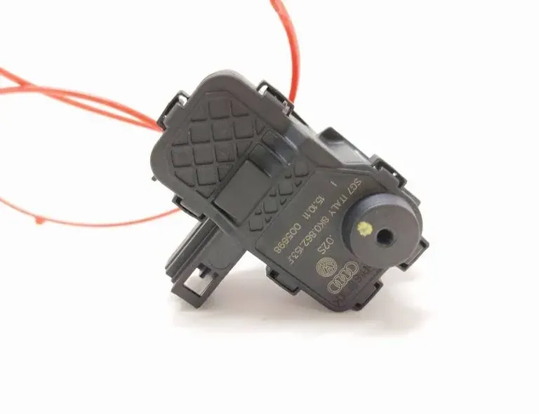 AUDI Q5 8R (2008-2017) Drivstofftankdeksellås 8K0862153F 33558619