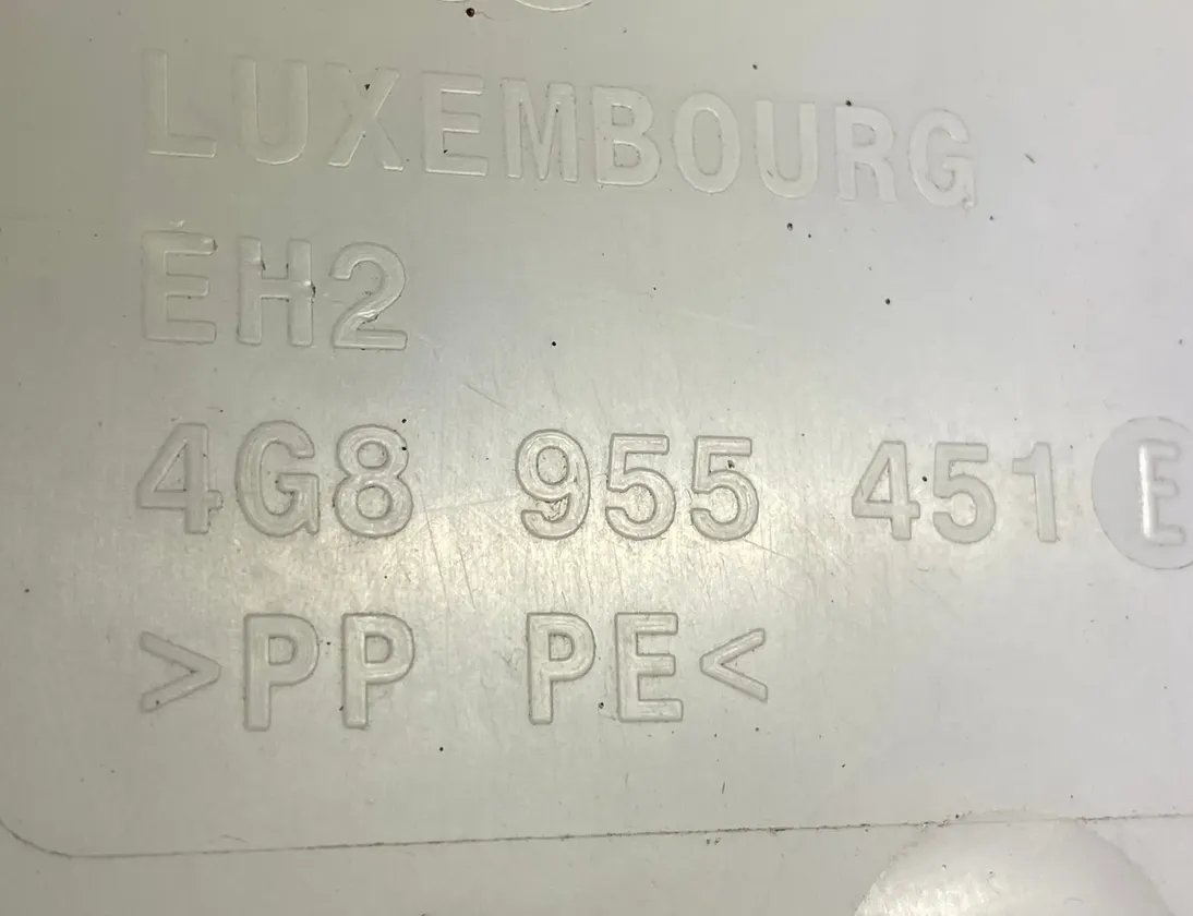 AUDI A6 C7/4G (2010-2020) Vindusspylertank 4G8955451 30748128