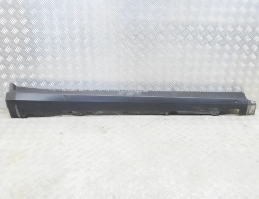 FIAT 500X 1 generation (2014-2024) Høyre side deksel til sideskjørt i plast 735572237 21357089