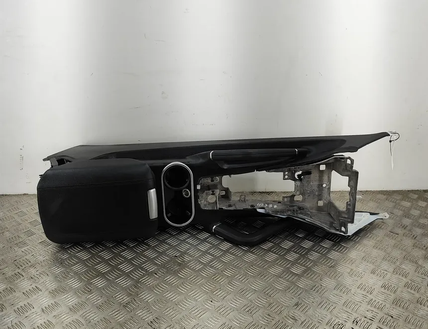 PORSCHE Cayenne 958 (2010-2018) Innvendige seter med dørkortsett 7P5864131,7P5.867.211,7P5867211,7P5.867.011.F,7P5867011F,7P0.863.979,7P0863979,7P5.867.012.C,7P5867012C,7P0.863.981,7P0863981,7P5.867.212,7P5867212,7P5.867.011.C,7P5867011C,7PP.959.760.B,7PP959760B,7P5.864.131 22551343