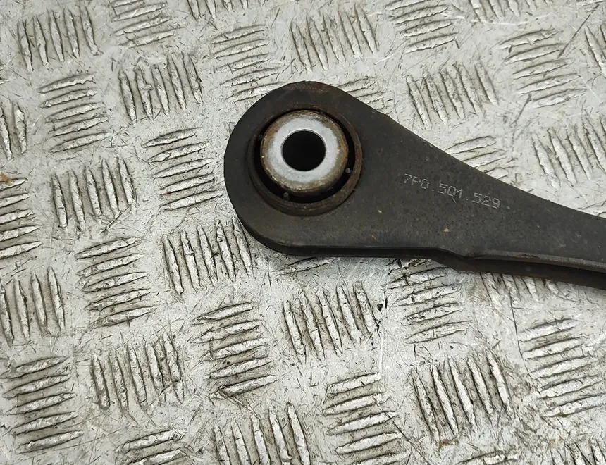 VOLKSWAGEN Touareg 2 generation (2010-2018) Bakre venstre arm 7P0501529 31939777