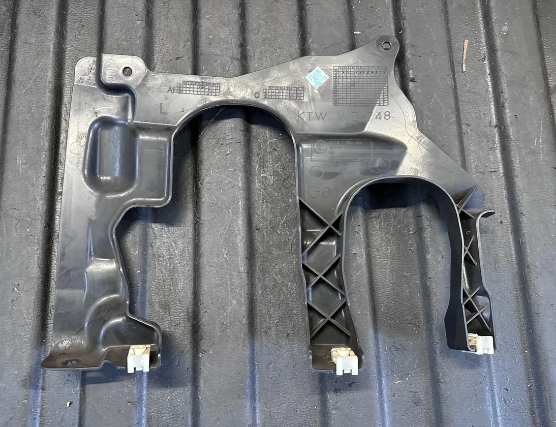 BMW X3 G01 (2017-2024) Undervognsdeksel på venstre side 51757394807,7394807 34247794