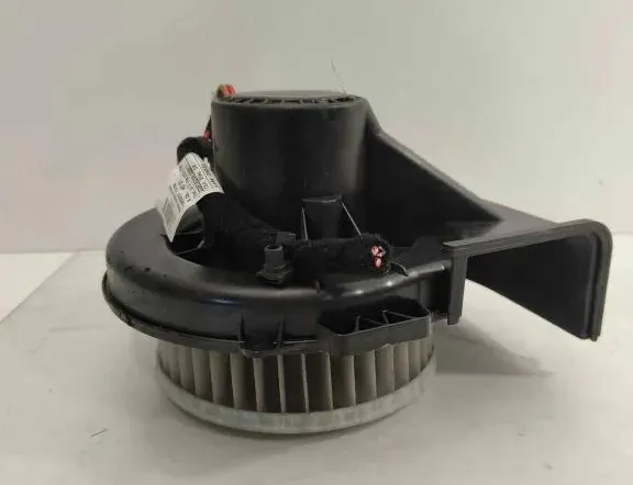 VOLKSWAGEN Polo 4 generation (2001-2009) Interiørvarmer 6Q1819015E,C1801,457101,6Q1819015H,6Q1819015B,6Q1819015G,6Q1819015C,6R1819015,6R1819015A,6Q1819015J 34767887