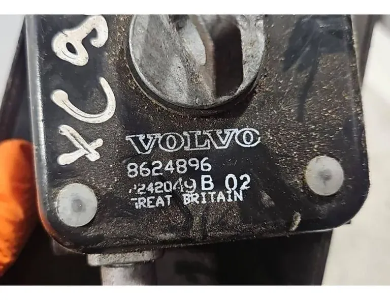 VOLVO XC90 1 generation (2002-2014) Reservehjulfeste 242049802,8624896 34683151