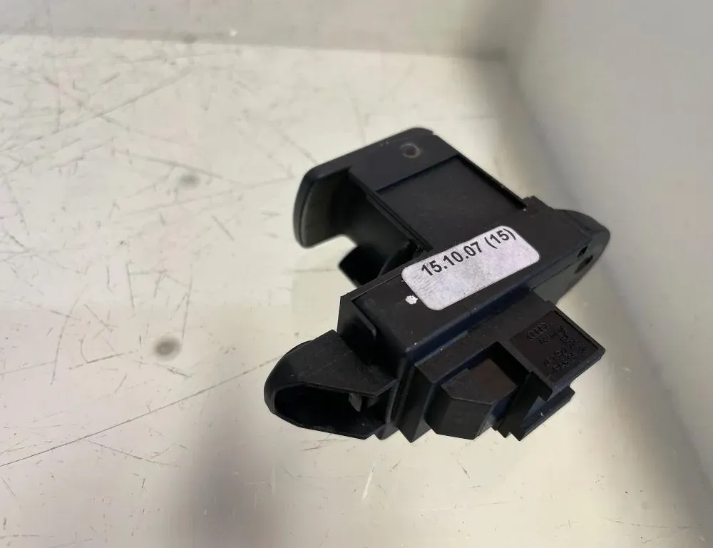 AUDI A6 C6/4F (2004-2011) Håndbremsknapp 4F1927225 33212160