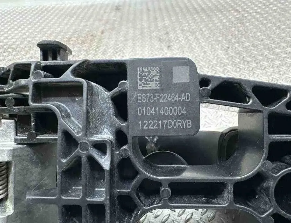 FORD Mondeo 5 generation (2014-2022) Bakre høyre dør ytre håndtak 0104139401X 32689678