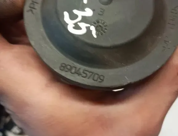 VOLVO XC60 1 generation (2008-2017) Frontlysdeksel 89045709 33129551