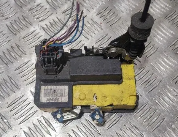 VOLVO S60 2 generation (2010-2020) Front venstre dørlås 30663043 30651588