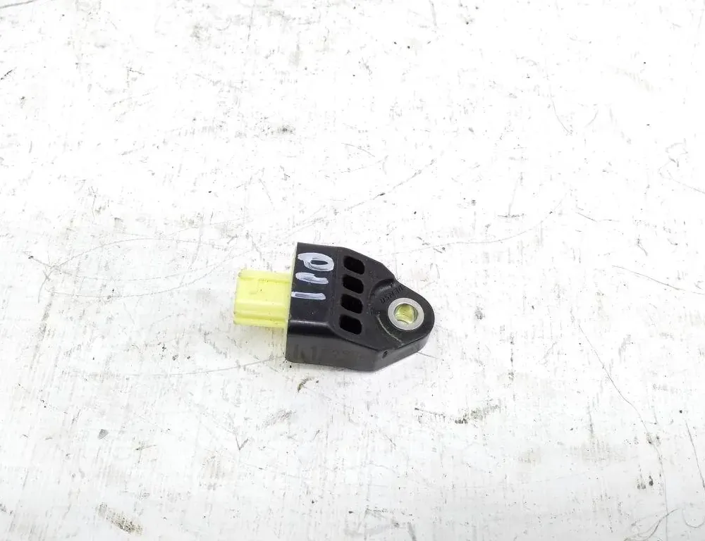 LEXUS RX 3 generation (2009-2015) Høyre støtsensor bak 898310E020 34985992