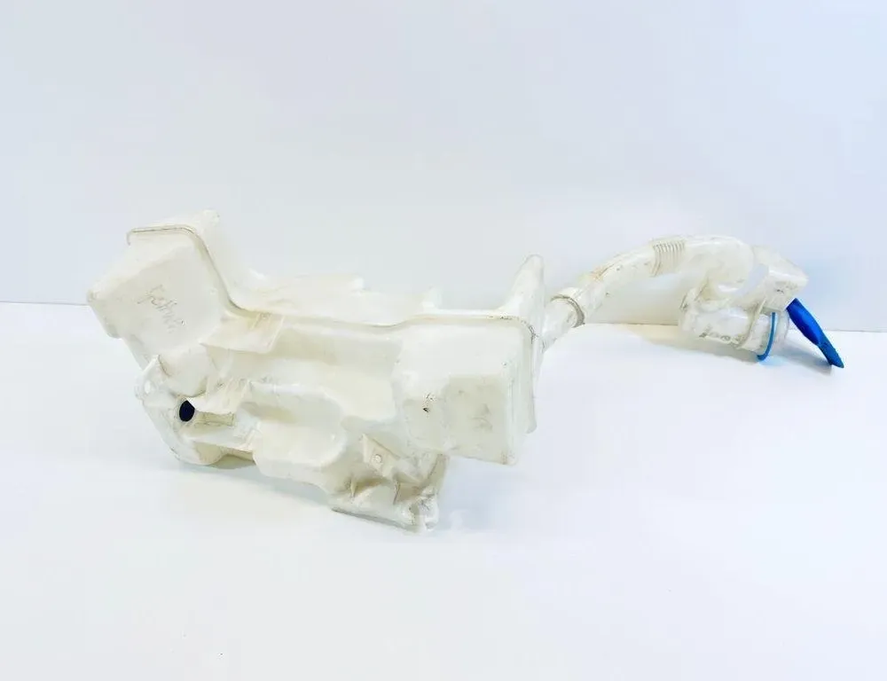 VOLKSWAGEN Jetta 3 generation (1992-1998) Vindusspylertank 5C6955453Q 30677018