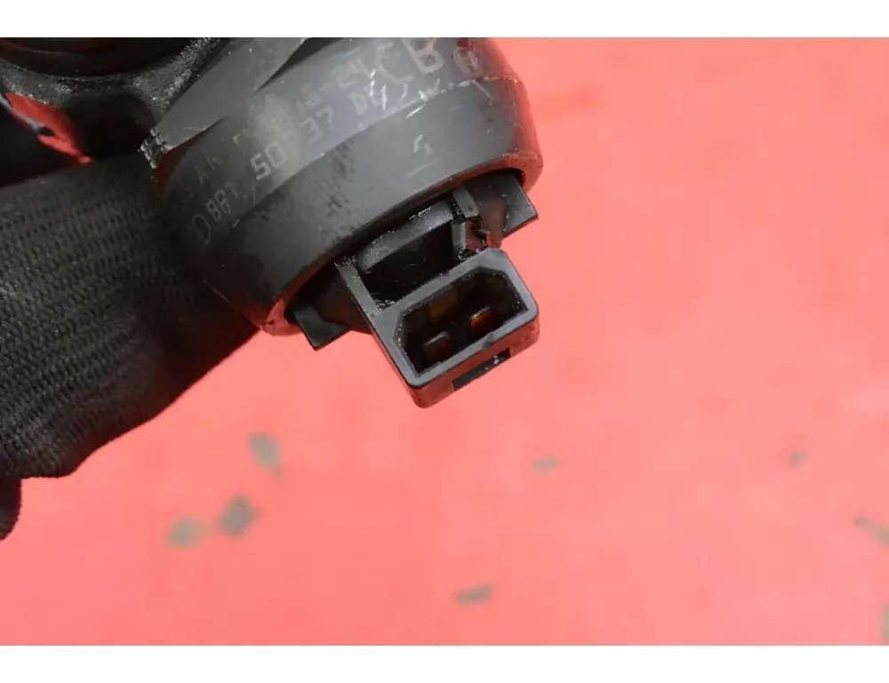 AUDI A4 B6/8E (2000-2005) Drivstoffinjektor 0414720214 34984843