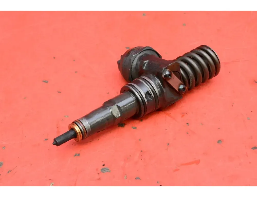AUDI A4 B6/8E (2000-2005) Drivstoffinjektor 0414720214 34984843