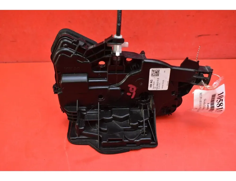 SKODA Fabia 3 generation (2014-2021) Bakre høyre dørlås 10A839016B 34413385