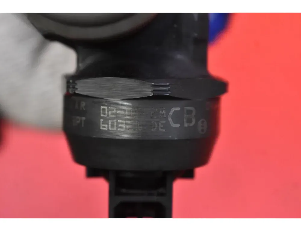 AUDI A4 B6/8E (2000-2005) Drivstoffinjektor 0414720214 34984845