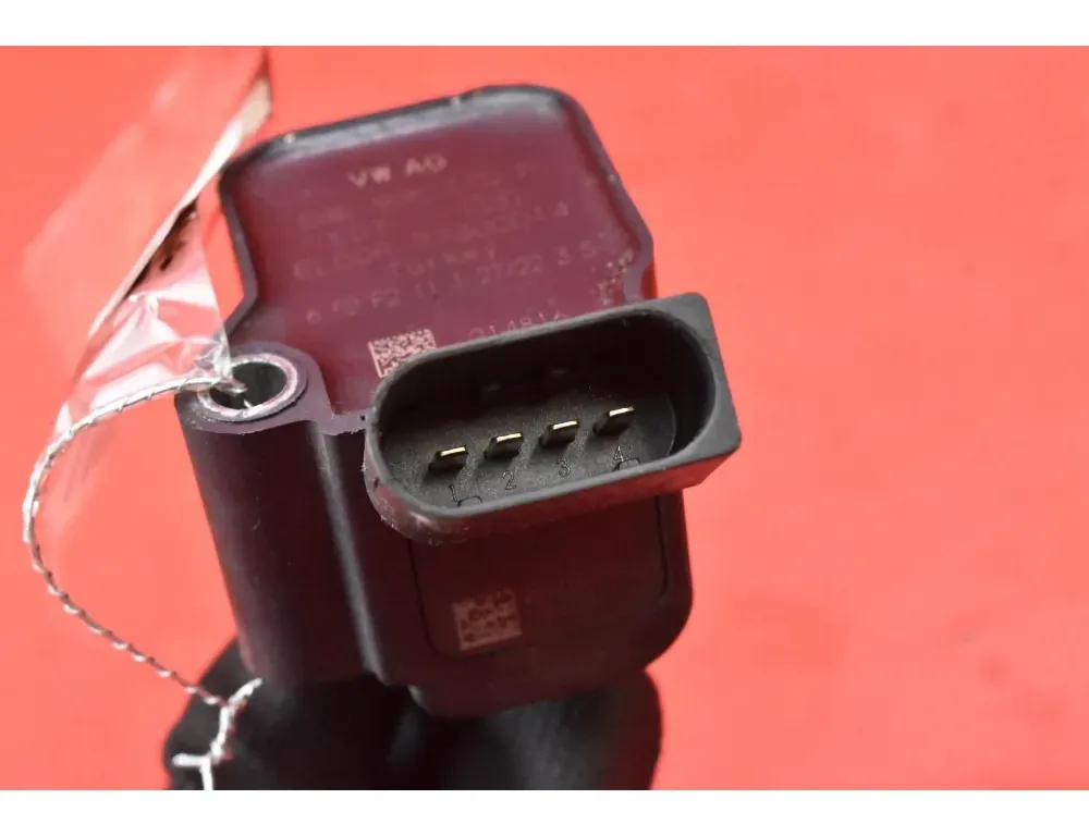 SKODA Fabia 3 generation (2014-2021) Høyspent tennspole 04E905110P 34984936