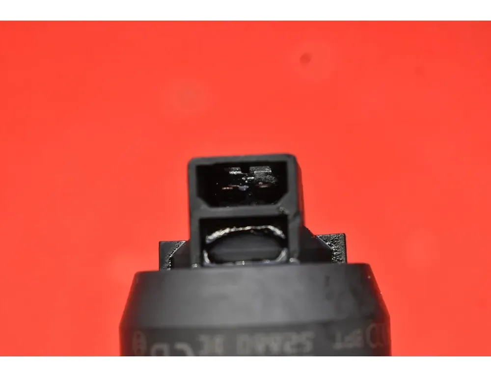 AUDI A4 B6/8E (2000-2005) Drivstoffinjektor 0414720214 34984846