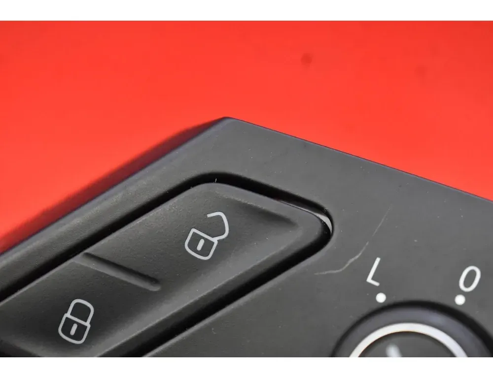 VOLKSWAGEN Golf 8 generation (2019-2023) Bryter for speiljustering 5G0959565AC 34984636