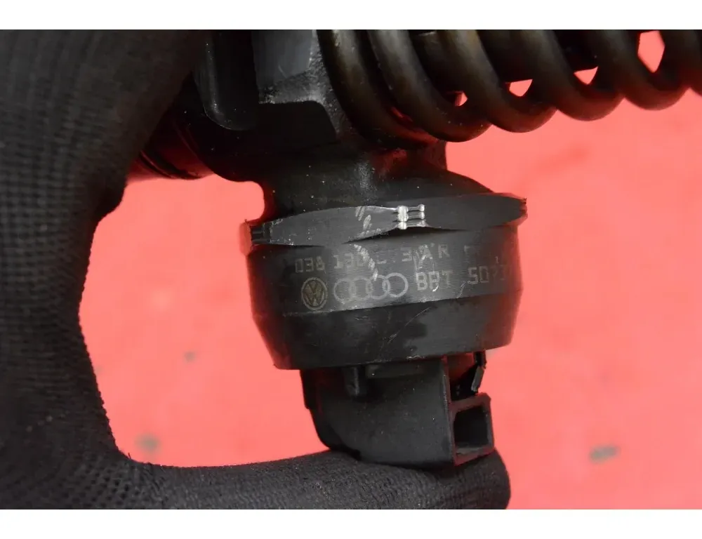 AUDI A4 B6/8E (2000-2005) Drivstoffinjektor 0414720214 34984843