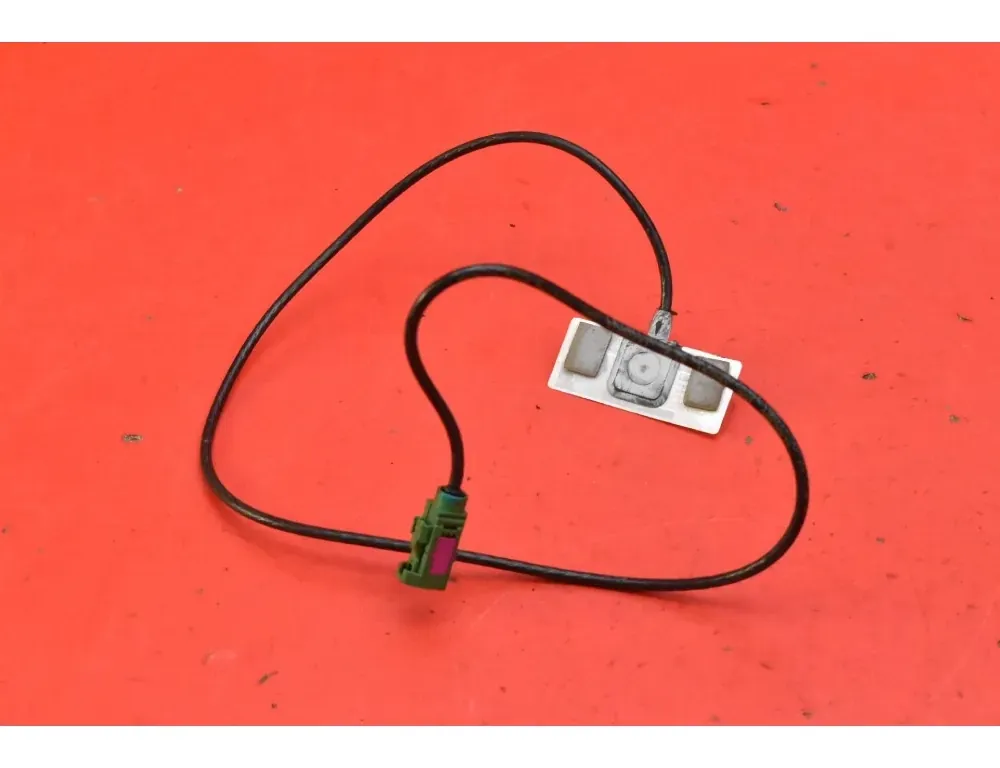 TESLA Model S 1 generation (2012-2024) Antenne 1052393-00-B 34984523