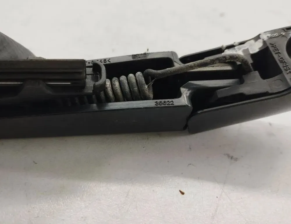 CITROËN C-Crosser 1 generation (2007-2013) Bakluke vindusviskerarm 35622 30903070