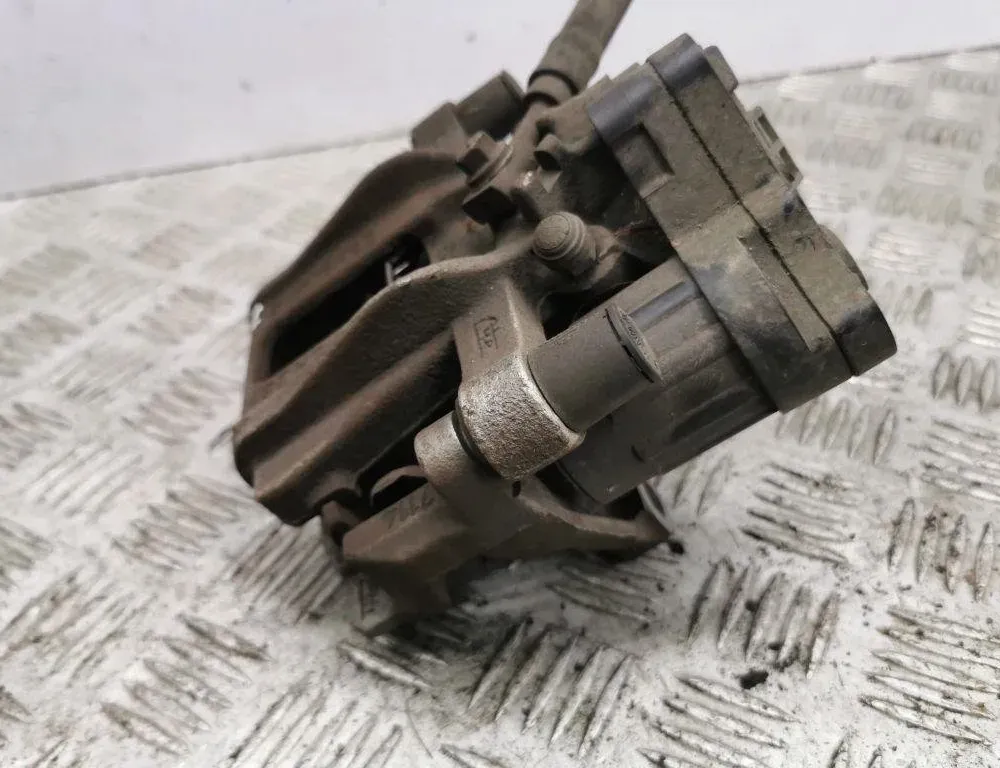 SKODA Octavia 4 generation (A8) (2019-2023) Bremsecaliper venstre bak 5R3615405A 31022902