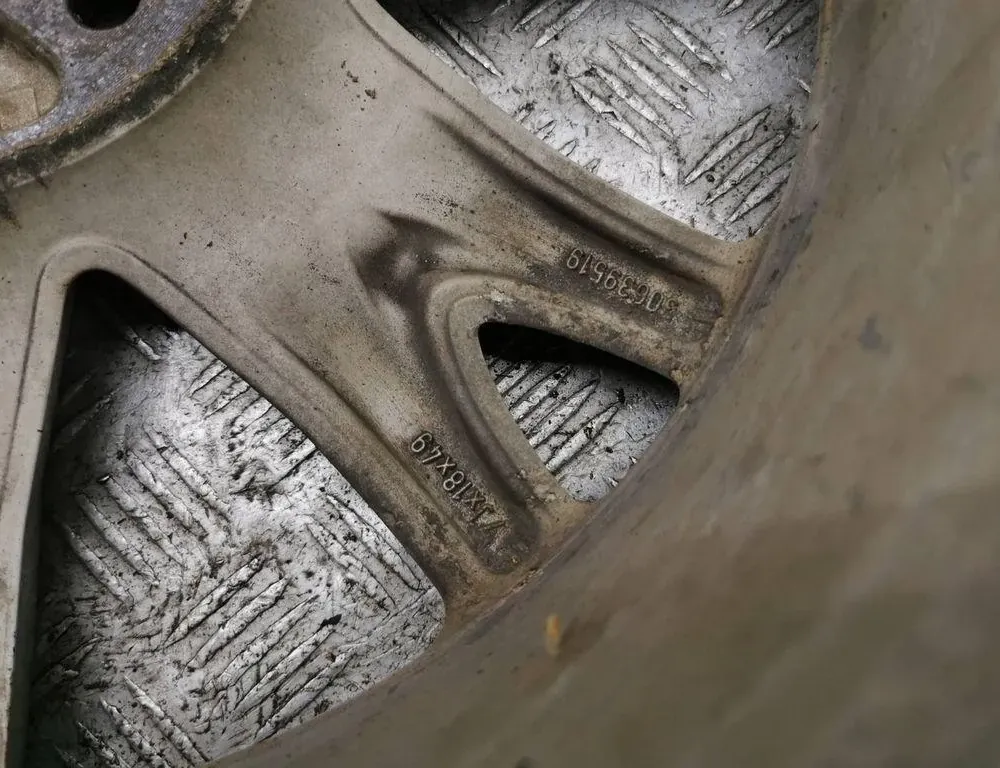 VOLVO XC90 1 generation (2002-2014) Hjulsett 30639519 34954279