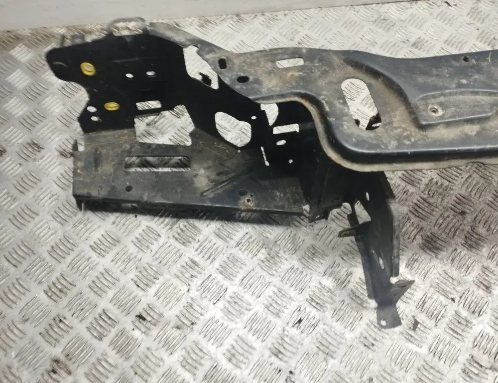 VOLVO XC90 1 generation (2002-2014) Radiatorgitter 34943077