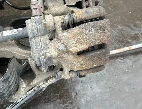 AUDI Q5 8R (2008-2017) Bakre underramme 34985066