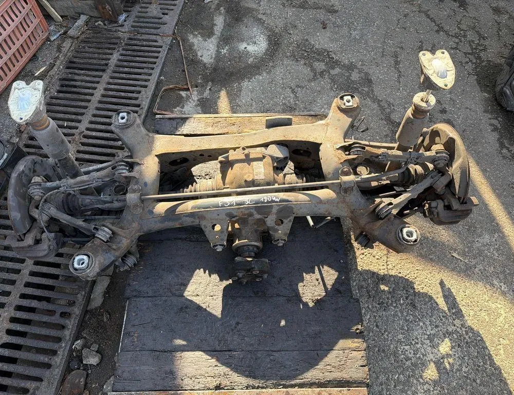 BMW 3 Series F30/F31 (2011-2020) Bakre underramme 34987902