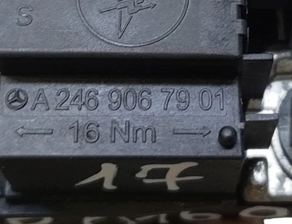 MERCEDES-BENZ A-Class W176 (2012-2018) Strømfordelingsboks A2469067901 34985124