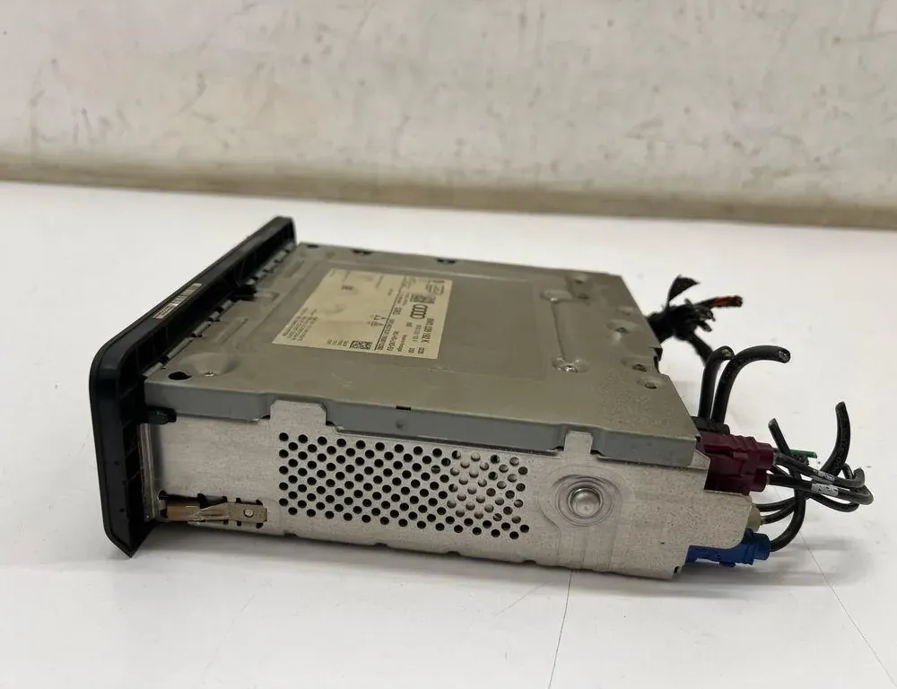 AUDI A4 B9/8W (2015-2024) Musikkspiller med GPS 8W0035192K 34988400