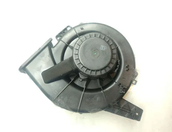 AUDI A1 8X (2010-2020) Interiørvarmer 6R1819015,6R1819015A 25738379